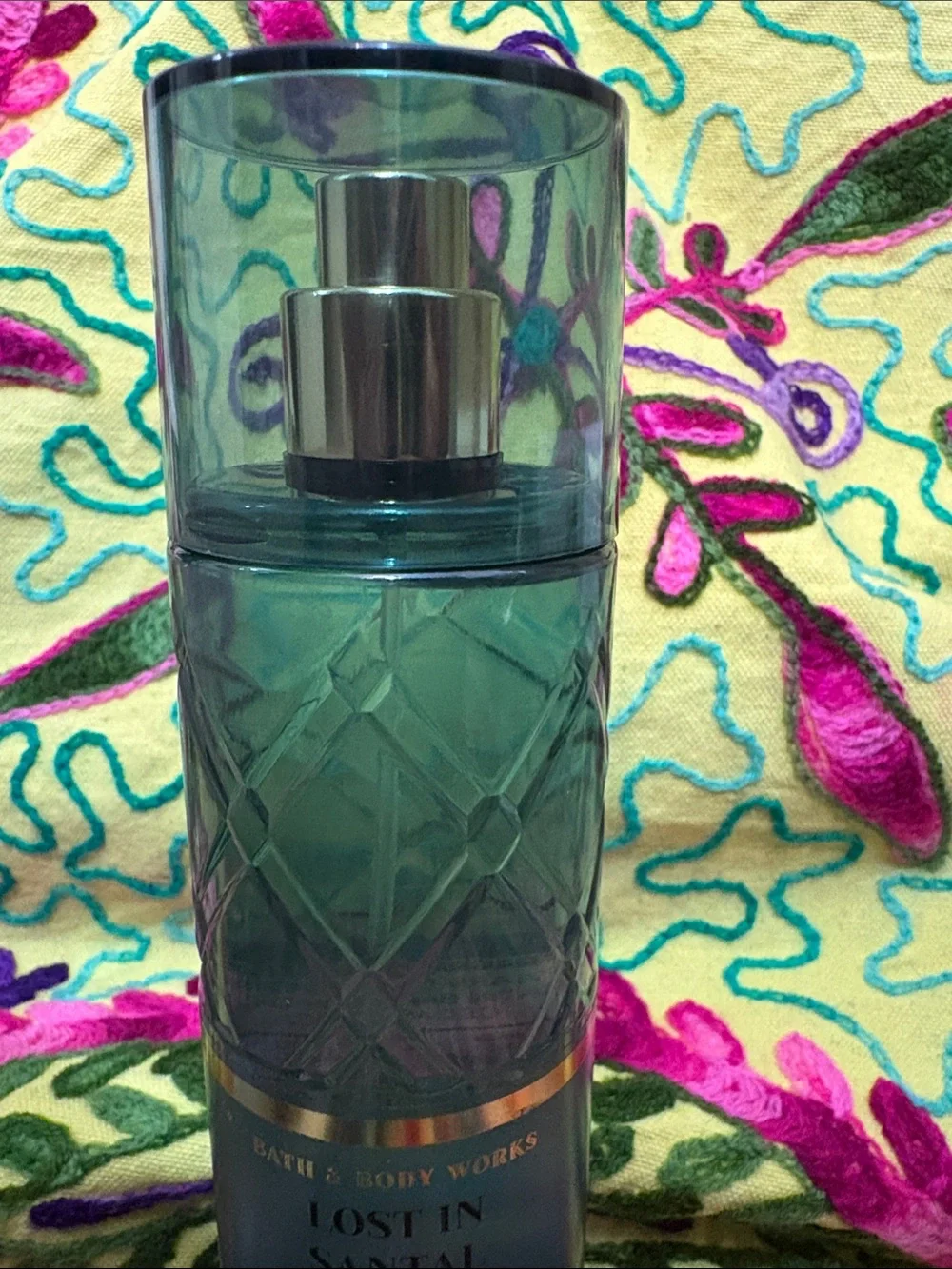 Bath & Body Works Lost in Santal 8 oz warm cardamom cedarwood sandalwood